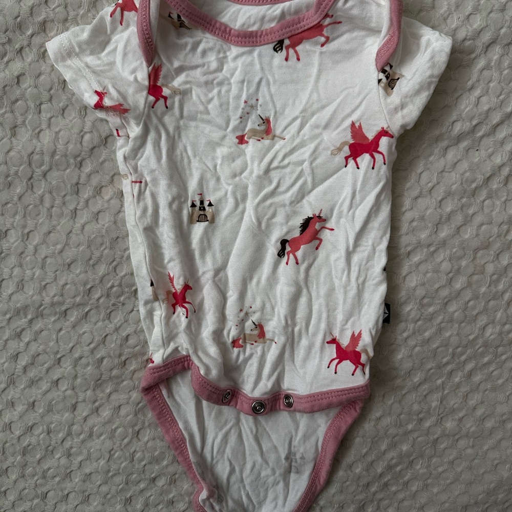 Kyte Baby Pink and White Unicorn Shortie